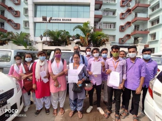 College students placed deputation to Education Department against Postponement of Exams College students placed deputation to Education Department against Postponement of Exams